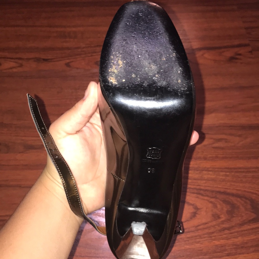 Heels - Picture 3 of 3